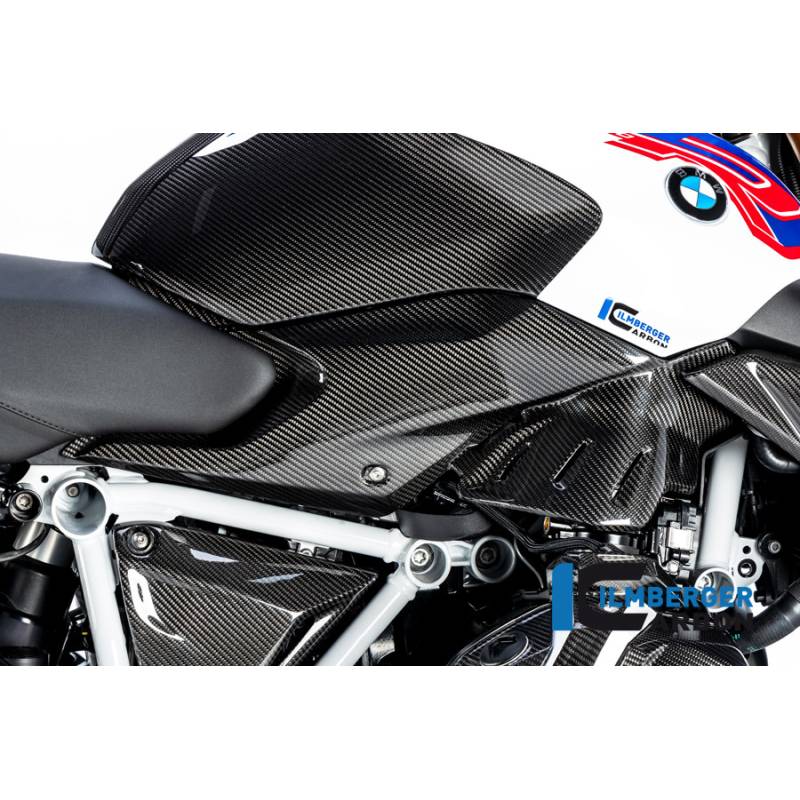 Panneau latéral sous le réservoir côté droit BMW R1250R 2019 - Ilmberger Carbon